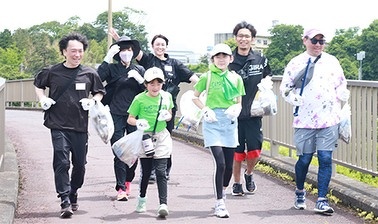 Plogging at Mito (where Adastria was founded), an Adastria Wellness Committee activity